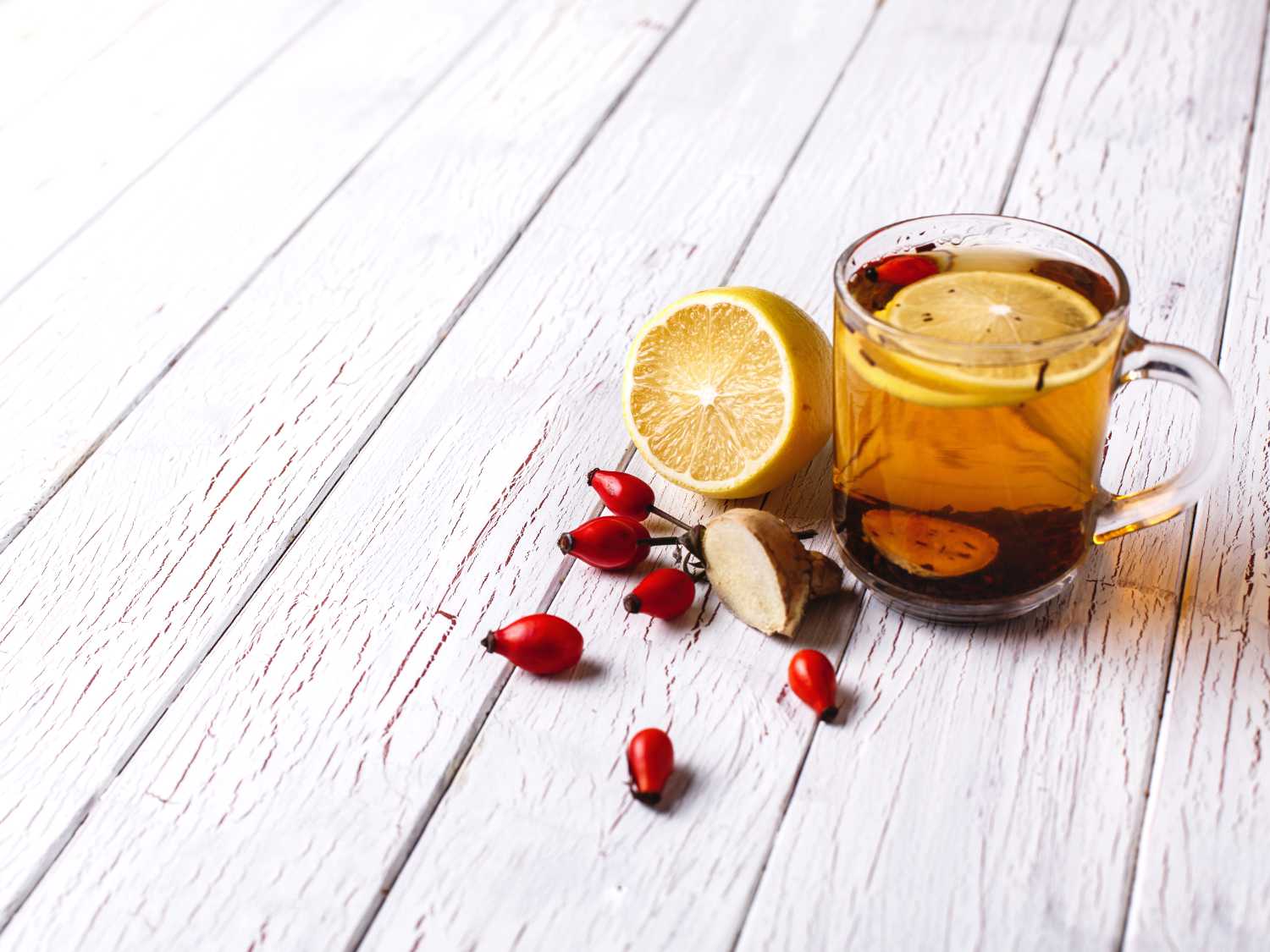 Rosehip, properties of this nutritious berry