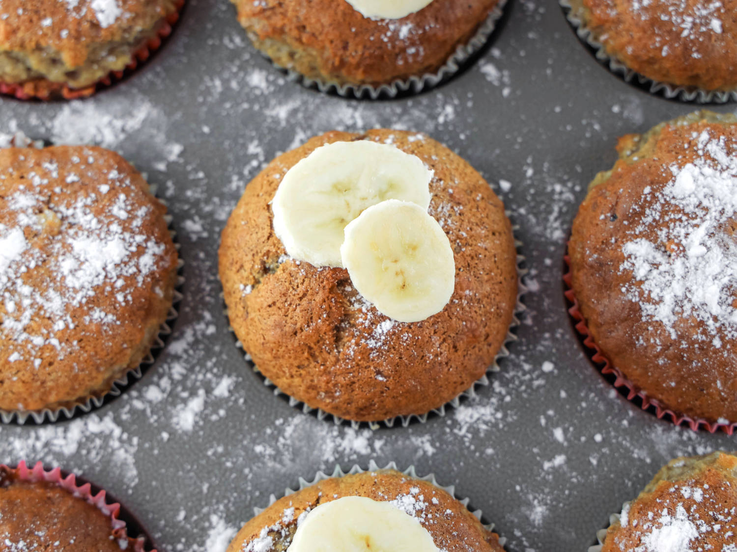 Muffins with chocolate and banana coconut oil