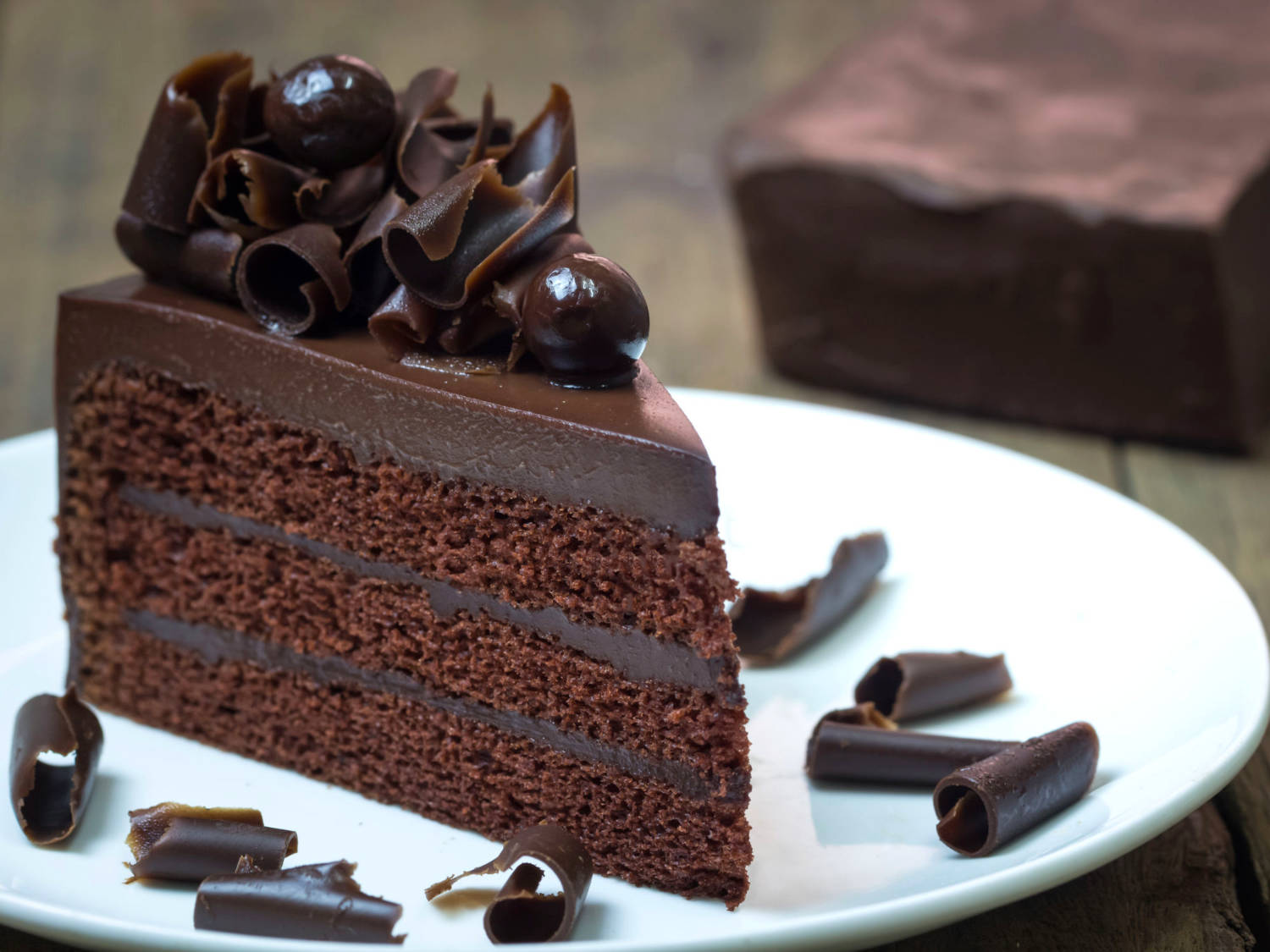 Dark chocolate cake with coconut oil: recipe without eggs and butter