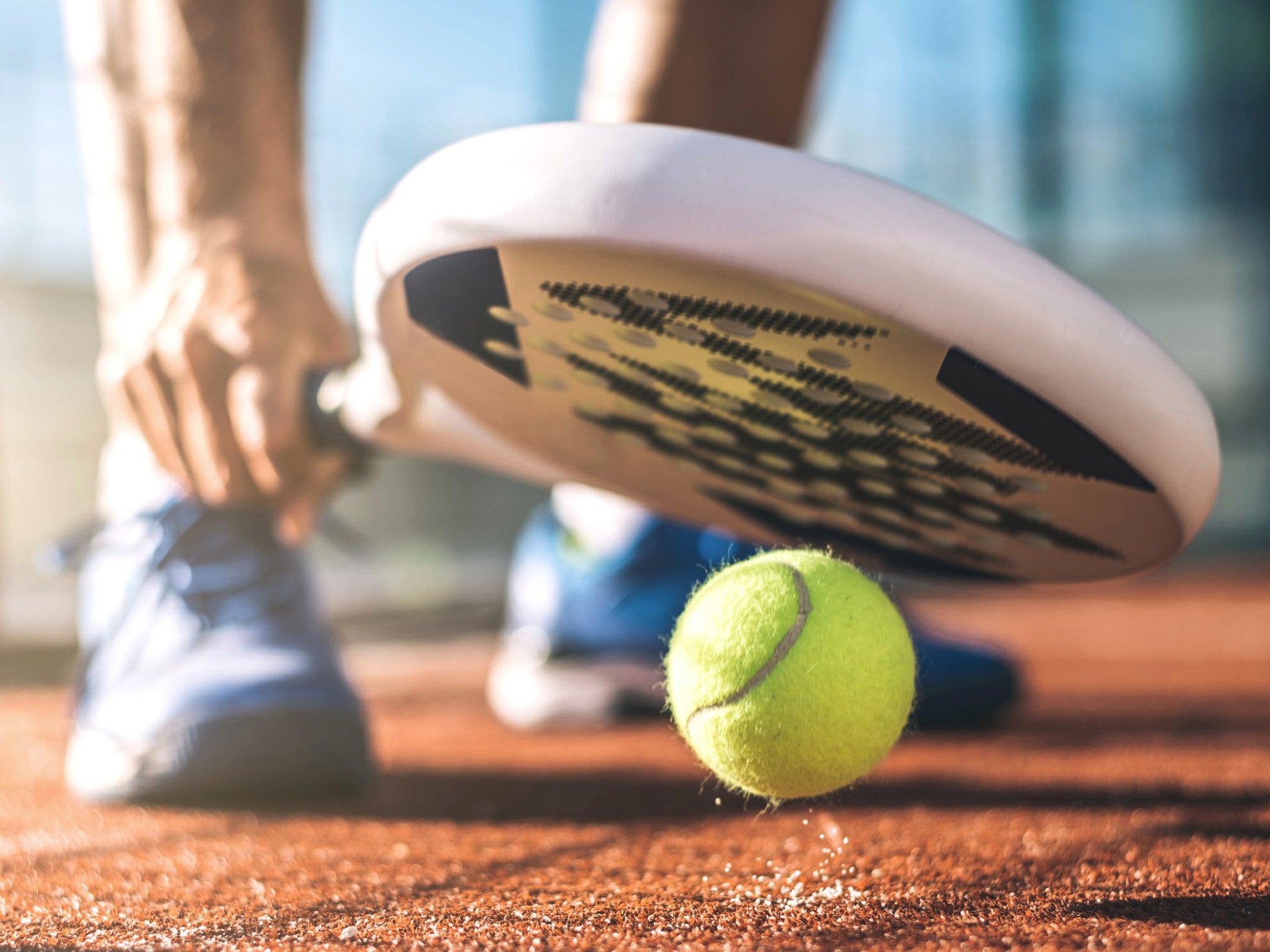 Padel, the sport of the moment: how to play it and why it's good for you