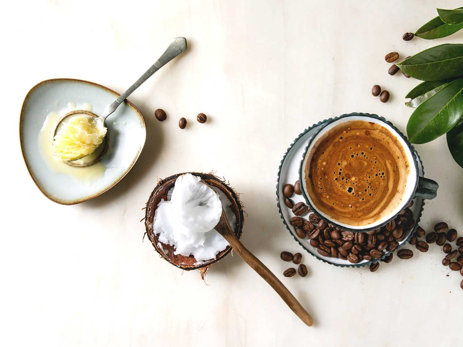 Bulletproof coffee: perché mettere l’olio di cocco nel caffè?