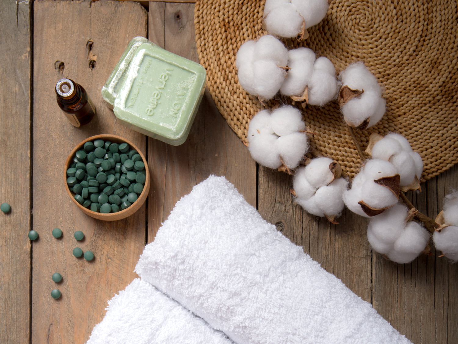 Spirulina: a natural support for the beauty of skin and hair