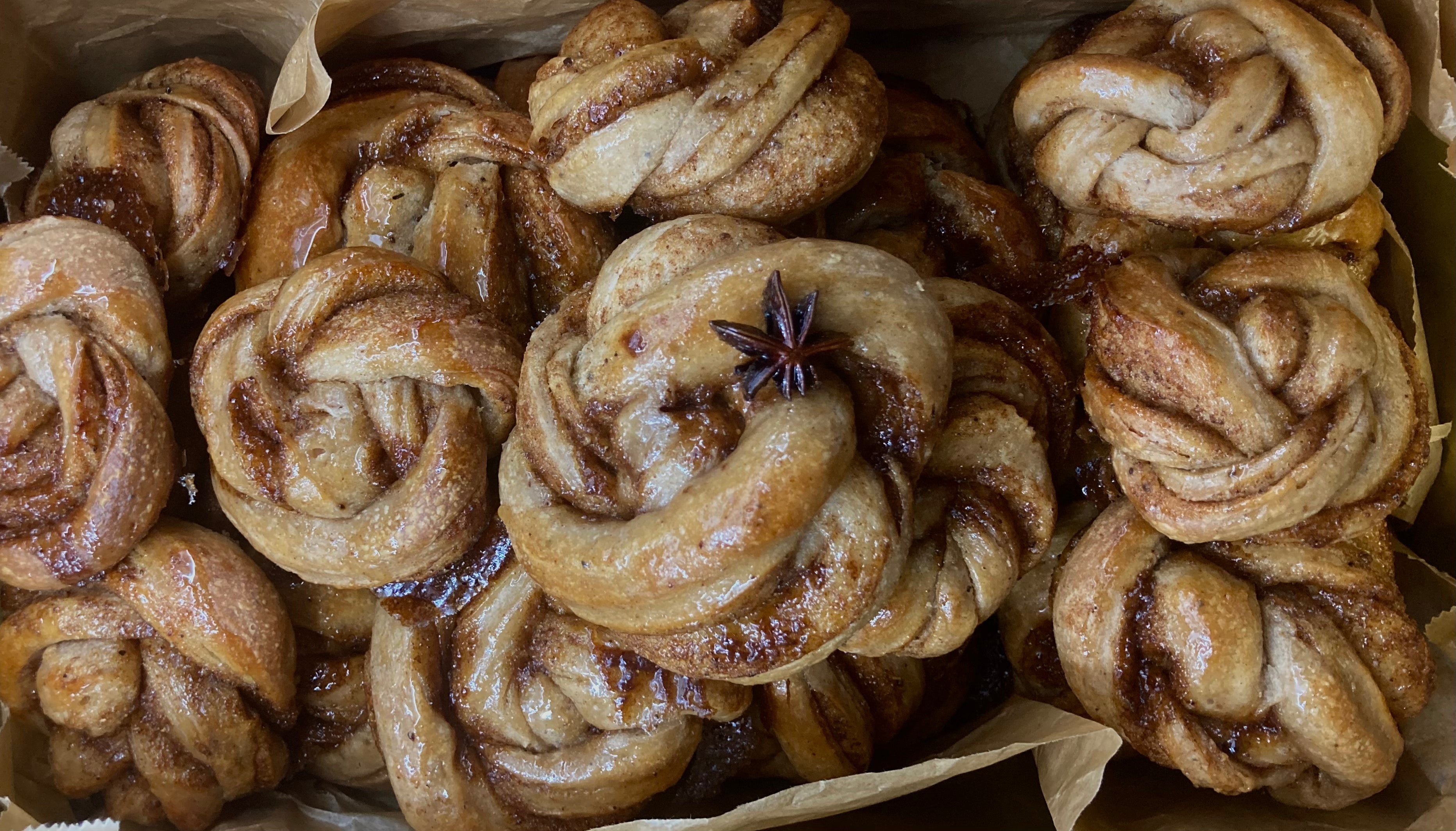 Sourdough christmas gingerbread swirls (recipe)